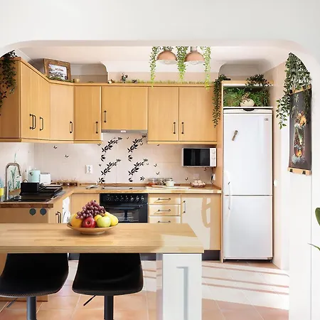 Casa Paraiso - Stylish Gateway