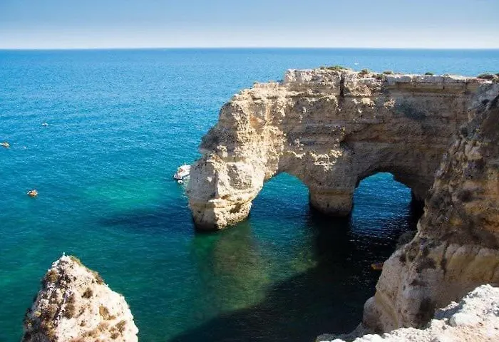 Casa Paraiso - Stylish Gateway 카르보에이루