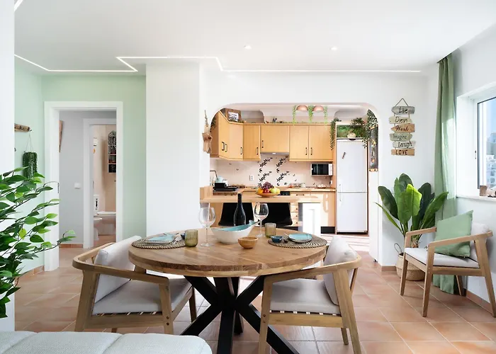 Casa Paraiso - Stylish Gateway * 카르보에이루