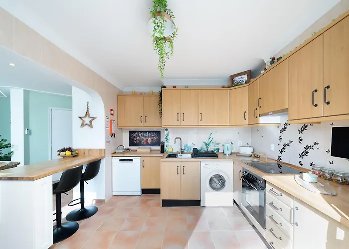 Casa Paraiso - Stylish Gateway * 카르보에이루